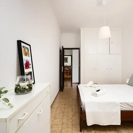 3bd In The Center Of Appartement Erétria